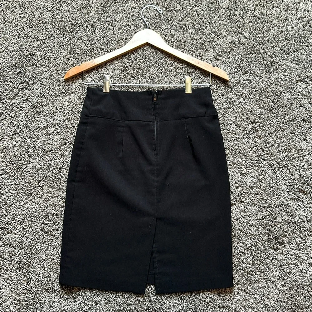 Spring Street Mid Rise Pencil Skirt - Picture 2 of 4